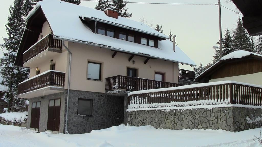 Hotel Tourist Farm Pacnik Resnik Exterior foto